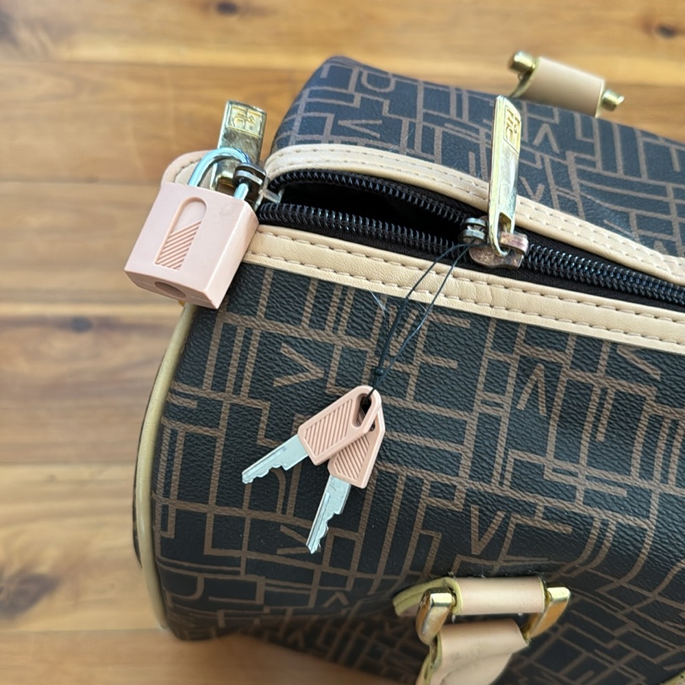 Small duffle - Picture 3 of 3